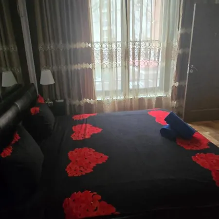 Mega Mall Monza National Arena * Bükreş